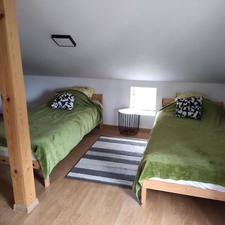 Apartamenty Dominik เยียเล ภายนอก รูปภาพ