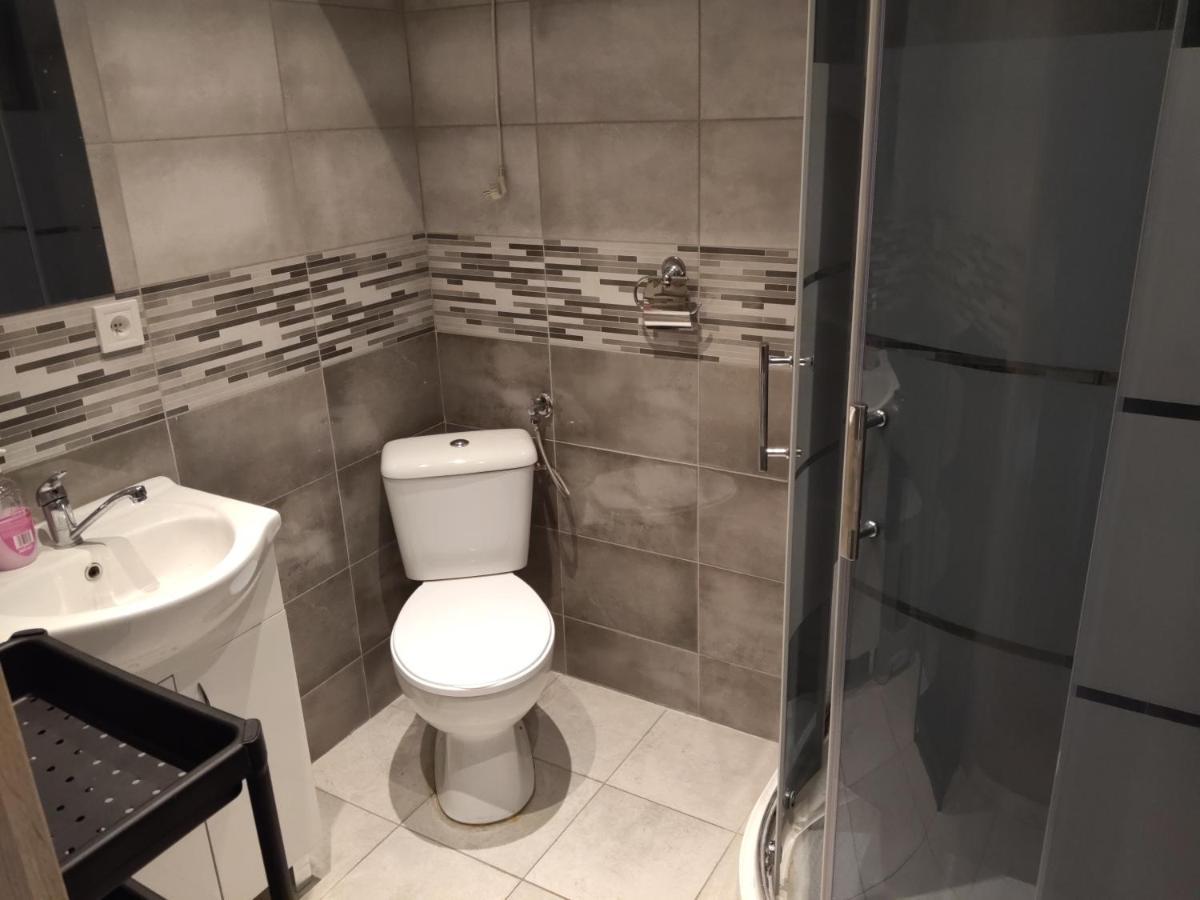 Apartamenty Dominik เยียเล ภายนอก รูปภาพ